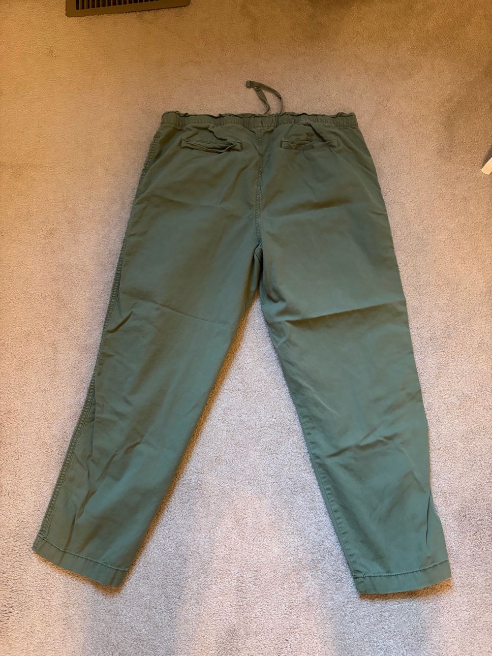 Women’s Sonoma Olive Green Drawstring Chinos size large in great condition